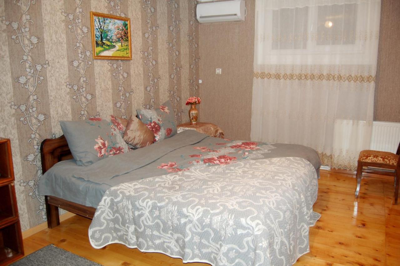 Гостевой дом Excellent Hostel Кутаиси Экстерьер фото